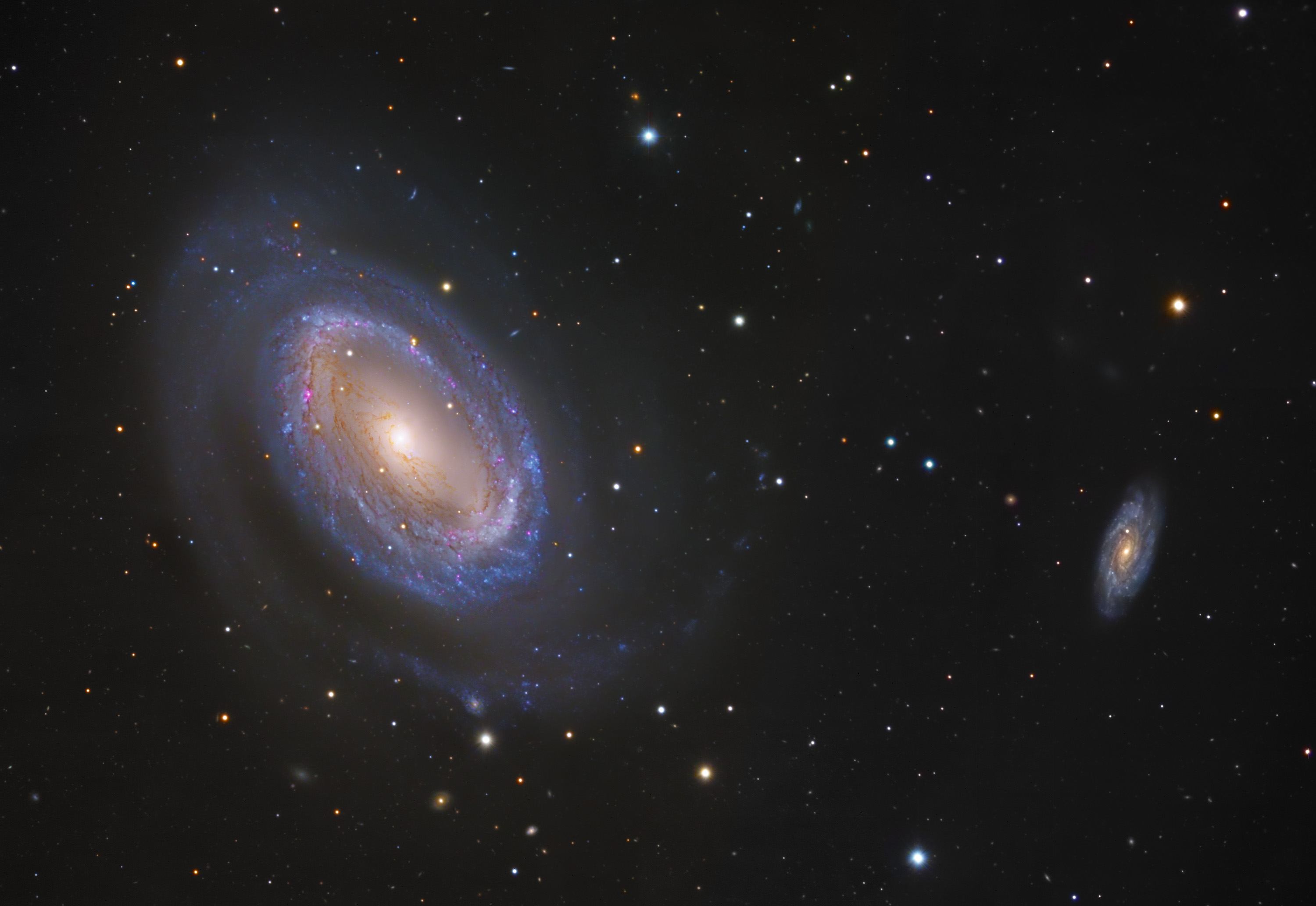 Galáxia NGC 4725