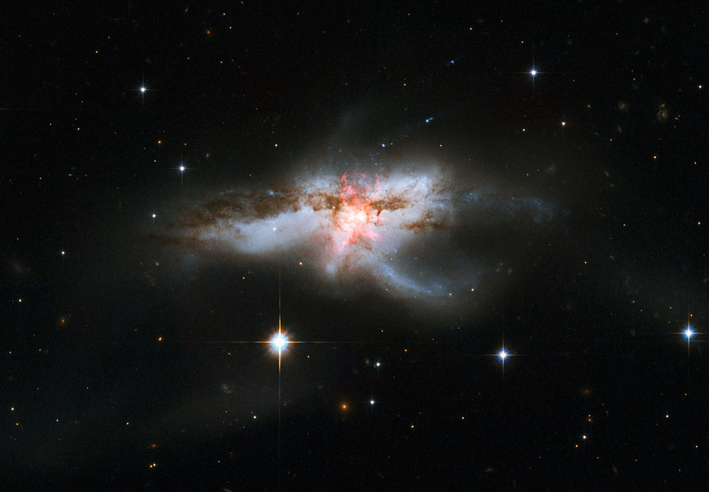 NGC 6240: fusão galática – APOD